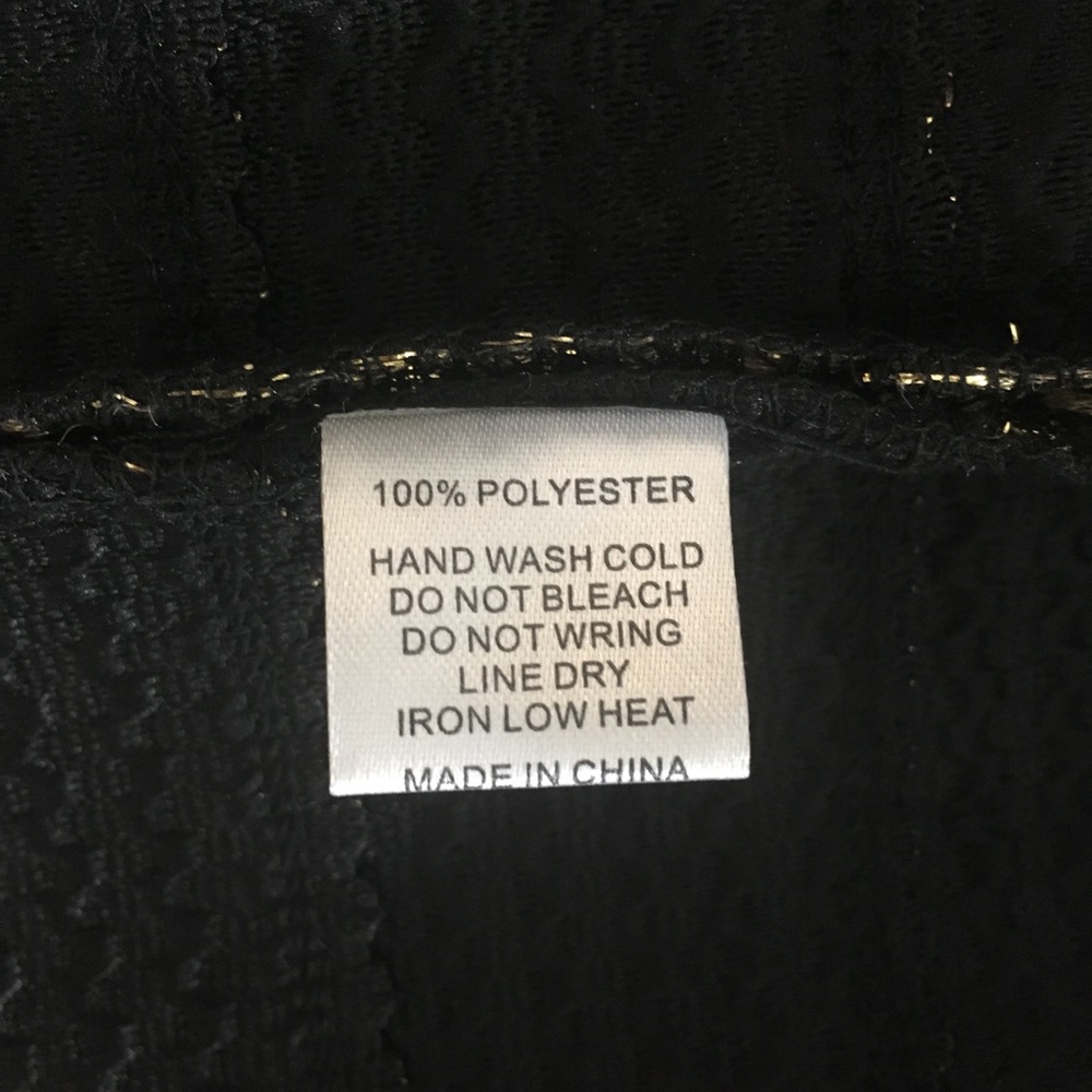 Black and gold skirt with zipper closure - Picture 6 of 6